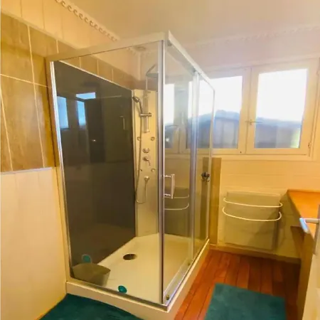 ヴィラ Magnifique Maison Avec Piscine Privee A 300 M D'une Tres Jolie De Sable *