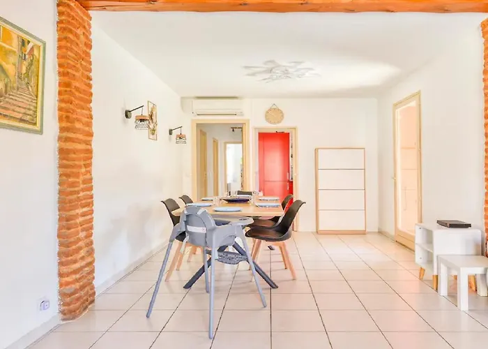 Magnifique Maison Avec Piscine Privee A 300 M D'une Tres Jolie De Sable Βίλα *