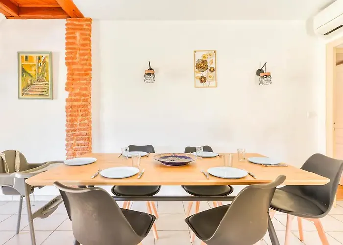 Magnifique Maison Avec Piscine Privee A 300 M D'une Tres Jolie De Sable *